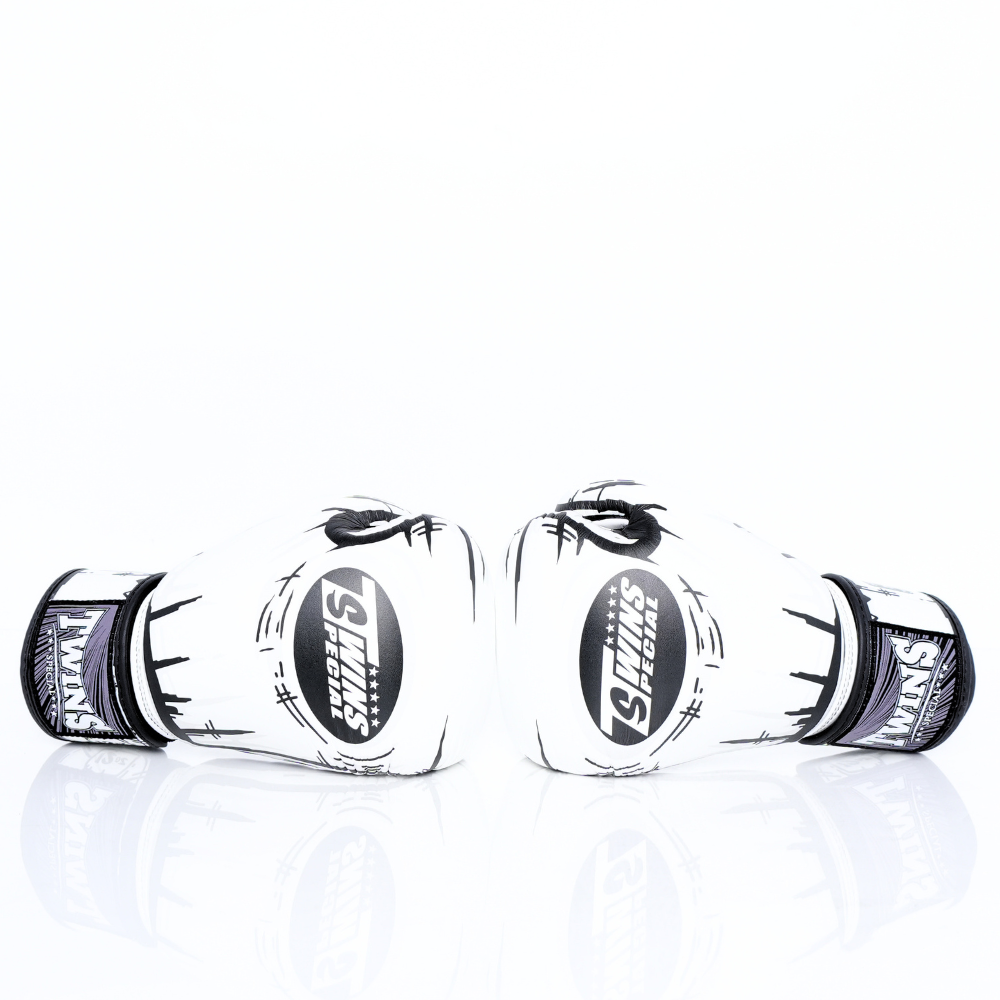 Twins Special [FBGVL3-66] ''Comic'' Boxing Gloves — product photo 3