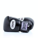 THAISMAI BG124 Muay Thai boxing gloves in black leather with reinforced multi-layer padding, secure hook-and-loop wrist closure and Thaismai branding on a white background