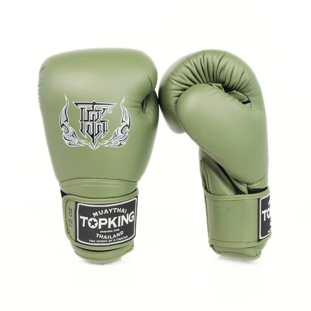 Top King TKBGSA Super Air boxing gloves with lightweight ventilated construction, multi-layer impact padding, ergonomic fist shape and secure hook-and-loop wrist closure for boxing and Muay Thai training on a white background