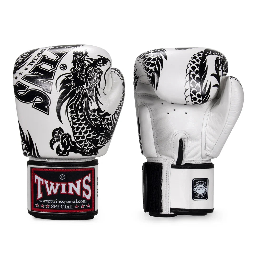 Twins Special [FBGV4-49] Dragon Boxing Gloves — product photo 3